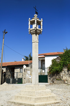 视图的世纪花岗岩笼子里颈手枷完全重建的世纪的村mesquitela看葡萄牙
