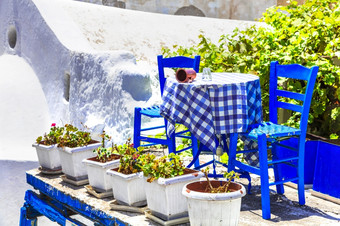 传统的希腊典型的街餐厅<strong>酒馆</strong>希腊纳克索斯岛苏铁属植物可爱的<strong>酒馆</strong>希腊纳克索斯岛岛