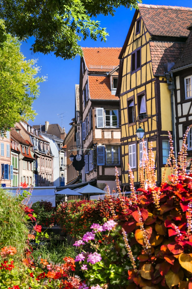 法国旅行大多数美丽的和色彩鲜艳的城镇科尔图片