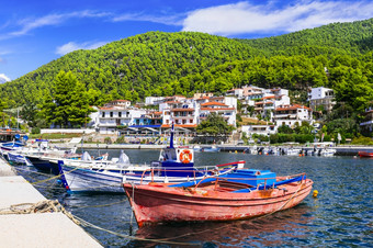 斯科派洛斯岛斯波<strong>拉得</strong>岛希腊风景如画的传统的钓鱼村neo克利马