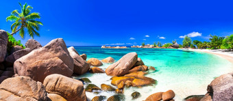 异国情<strong>调</strong>的热带海滩塞舌尔普拉兰岛岛著名的与花<strong>岗</strong>岩岩石