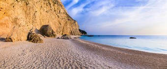 宁静的海风景日落港口胜垣海滩lefkada爱奥尼亚岛大多数美丽的海滩希腊