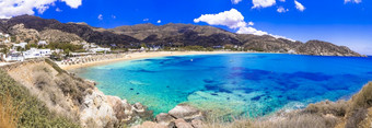 希腊夏天假期最好的海滩Ios岛米洛波塔斯与水晶清晰的水域creece基克拉迪群岛