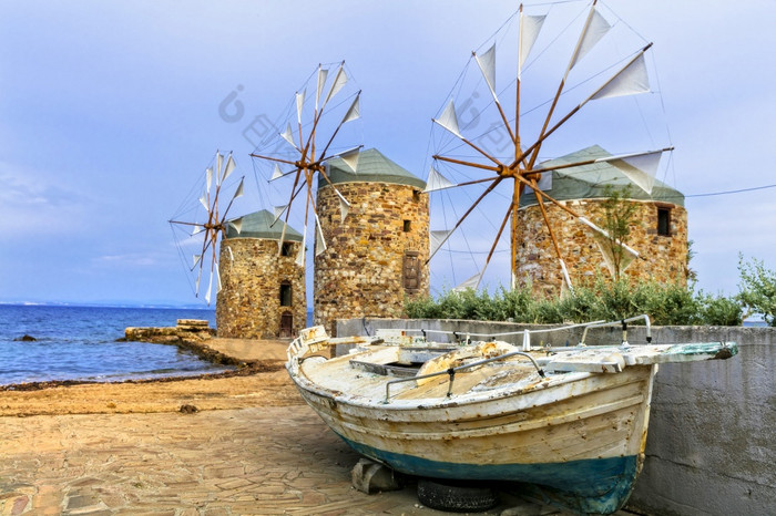 传统的希腊系列老风车希俄斯岛岛东部爱琴海斯波拉得岛