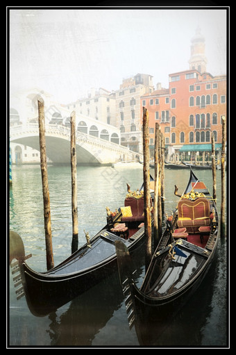 浪漫的威尼斯运河老威尼斯贡多拉和里亚尔托桥桥复古的<strong>风格图片</strong>意大利