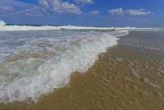 冲浪波的海滩大西洋海洋