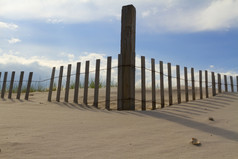 沙子沙丘大西洋海岸与栅栏
