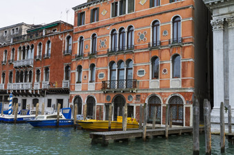 威尼斯意大利4月街的观点运河而且古老的体系结构威尼斯意大利威尼斯城市<strong>东北</strong>意大利选址集团小岛屿分离运河而且有关桥梁