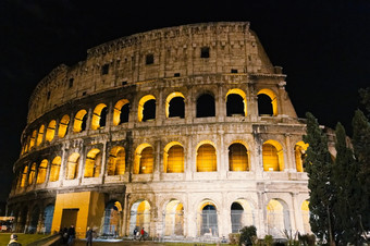 的观点的古老的罗马竞技场的<strong>最大</strong>圆形剧场过建而且被认为是一个的<strong>最大</strong>的作品体系结构而且工程