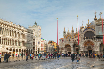威尼斯11月三马可<strong>广场</strong>与游客11月威尼斯意大利rsquo的主要公共<strong>广场</strong>威尼斯意大利在哪里一般已知的只是的<strong>广场</strong>