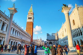威尼斯11月三马可<strong>广场</strong>与游客11月威尼斯意大利rsquo的主要公共<strong>广场</strong>威尼斯意大利在哪里一般已知的只是的<strong>广场</strong>