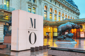 巴黎11月犀牛雕塑奥赛博物馆11月巴黎法国的博物馆奥赛博物馆巴黎的左银行的他的