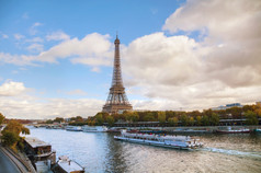 巴黎11月城市景观巴黎与的埃菲尔铁塔塔11月巴黎法国