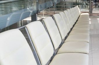 空椅子等待为乘客登机机场
