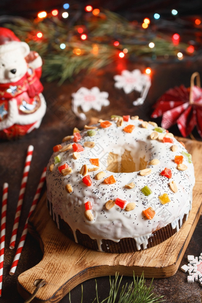 圣诞节蛋糕与水果和坚果水果蛋糕圣诞节烘焙准备工作为的假期圣诞节甜点表格礼物的想法