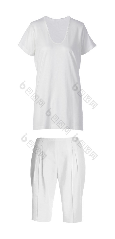 女人rsquo体育短裤与白色t恤孤立的女人rsquo体育短裤与白色t恤