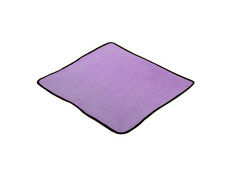 紫色的餐巾孤立的白色背景紫色的餐巾