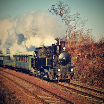 历史蒸汽火车特别推出了捷克老蒸汽火车为旅行和为旅行周围的捷克共和国