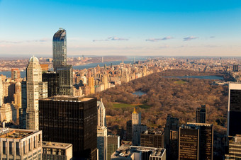 美国新纽约城市视图从摩天大楼中央公园早期春天中央公园纽约早期春天空中视图