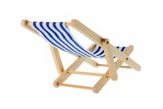 孤立的对象木蓝色的条纹甲板椅子孤立的白色背景条纹甲板椅子