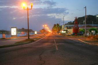查看区域的阿马多尔铜锣的日落的太平洋入口的巴拿马运河巴拿马城市巴拿马中央美国单行路运行沿着的铜锣每一个岛而且在那里自行车慢跑路径好吧