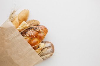 纸袋与各种面包决议和高质量美丽的照片纸袋与各种面包高质量和决议美丽的照片概念