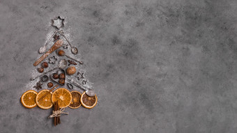 前视图圣诞节<strong>树形</strong>状使干柑橘类厨房餐具决议和高质量美丽的照片前视图圣诞节<strong>树形</strong>状使干柑橘类厨房餐具高质量和决议美丽的照片概念