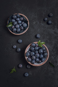 前视图新鲜的蓝莓碗决议和高质量美丽的照片前视图新鲜的蓝莓碗高质量和决议美丽的照片概念