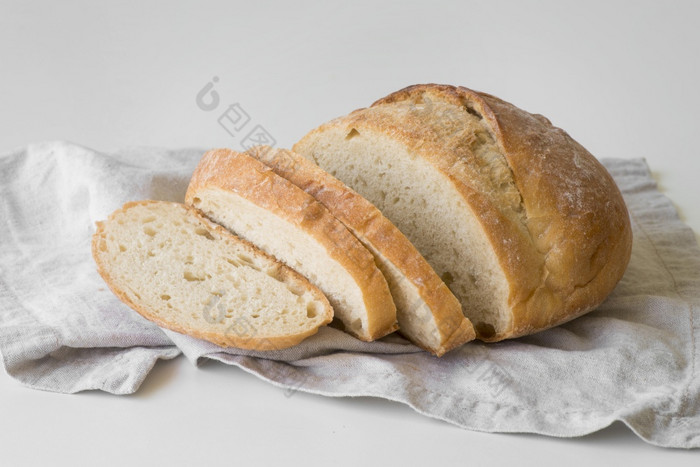 高角切片新鲜的面包决议和高质量美丽的照片高角切片新鲜的面包高质量美丽的照片概念