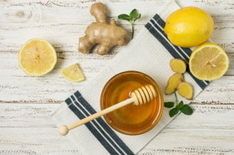 蜂蜜Jar与柠檬姜美丽的照片蜂蜜Jar与柠檬姜