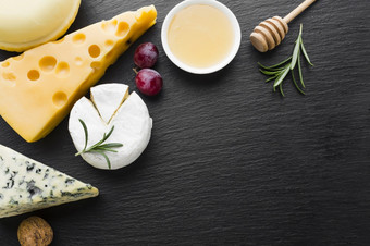 平躺美食奶酪混合蜂蜜与高决议照片平躺美食奶酪混合蜂蜜与高质量照片