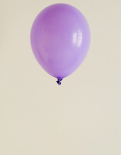 紫色的气球与高决议照片紫色的气球与高质量照片