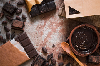 巧克力酒吧可可豆子巧克力奶油表格高决议照片巧克力酒吧可可豆子巧克力奶油表格高质量照片