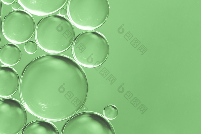 摘要空气泡沫液体绿色背景高决议照片摘要空气泡沫液体绿色背景高质量照片