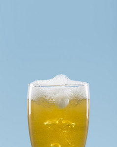 玻璃与啤酒泡沫
