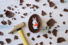 锤附近巧克力蛋兔子