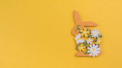木兔子与花黄色的表格