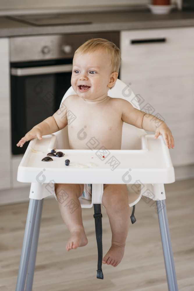 快乐婴儿高脚椅子选择什么水果吃