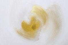 高角视图白色帆布与黄色的油漆污渍