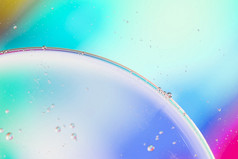 巨大的氧气泡沫色彩斑斓的表面