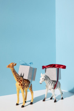 长颈鹿斑马玩具携带礼物