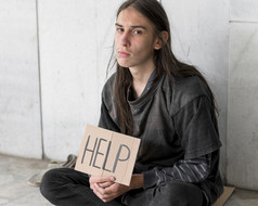 无家可归的人人乞讨帮助