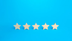 五个星星蓝色的背景评级评价概念高满意度好声誉受欢迎程度评级餐厅酒店移动应用程序最高分数服务质量反馈
