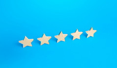 五个星星是行蓝色的背景评级评价概念受欢迎程度餐厅酒店移动应用程序服务质量反馈伟大的声誉高满意度
