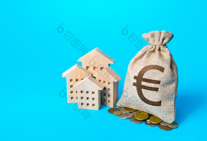 房子和欧元钱袋增加财产价值公平市场价格首页税收住宅商业财产收入市政预算真正的房地产投资和租赁业务