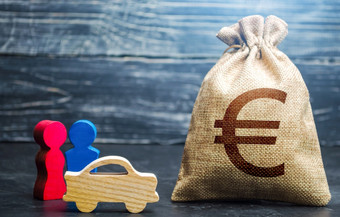 夫妇雕像和欧元钱袋运输政策预算社会研究消费者首选项市场营销和针对人口格兰特投资<strong>分割</strong>财富和收益水平