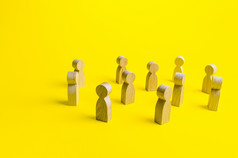 数据人站随机黄色的背景人社会概念行为和社会科学的关系人类资源人员管理大集团人群