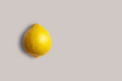 新鲜的黄色的柠檬白色背景为的菜单几何背景平躺复制空间前视图