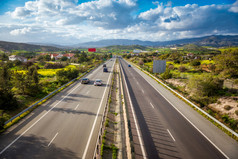 视图高速公路在本地被称为的nicosia-limassol高速公路塞浦路斯视图高速公路在本地被称为的nicosia-limassol高速公路塞浦路斯