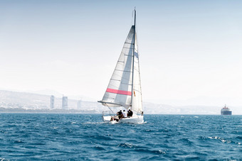 体育运动帆船平静海利马索尔的背景